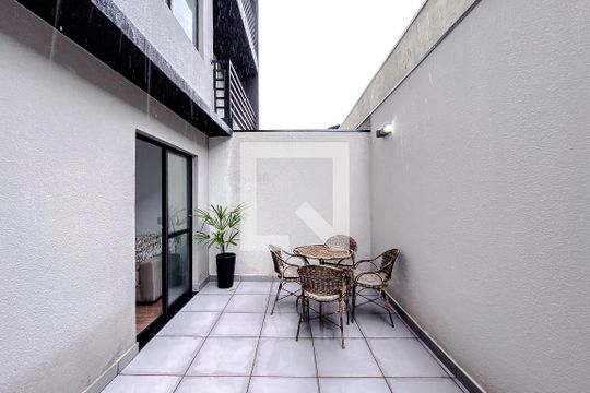 Varanda da Sala/Quarto de kitnet/studio para alugar com 1 quarto, 45m² em Quarta Parada, São Paulo