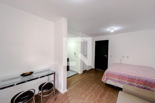 Sala/Quarto de kitnet/studio para alugar com 1 quarto, 45m² em Quarta Parada, São Paulo
