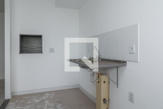 Cozinha de apartamento à venda com 2 quartos, 64m² em Farrapos, Porto Alegre