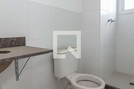 Banheiro da Suíte de apartamento à venda com 2 quartos, 64m² em Farrapos, Porto Alegre