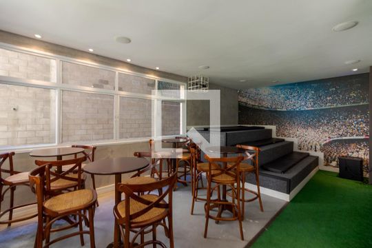 Área comum - Sala de TV de apartamento à venda com 2 quartos, 65m² em Farrapos, Porto Alegre