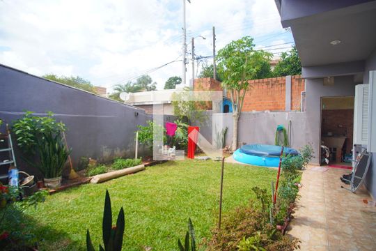 Quintal de casa à venda com 4 quartos, 200m² em Fazenda São Borja, São Leopoldo