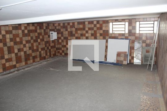 Quarto de baixo de casa para alugar com 4 quartos, 250m² em Vila Romana, São Paulo