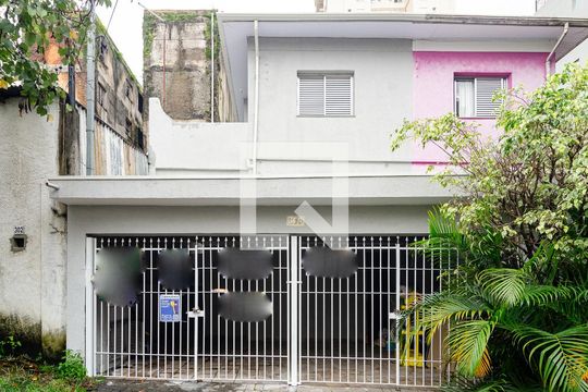Fachada de casa à venda com 3 quartos, 112m² em Chácara Inglesa, São Paulo