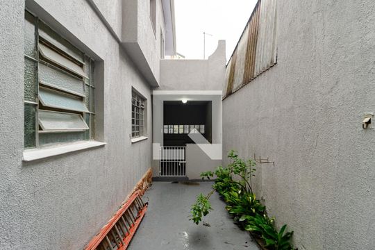 Quintal de casa à venda com 3 quartos, 112m² em Chácara Inglesa, São Paulo