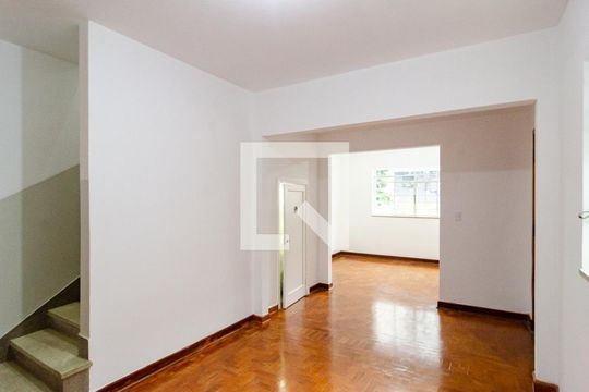 Sala de casa à venda com 3 quartos, 112m² em Chácara Inglesa, São Paulo