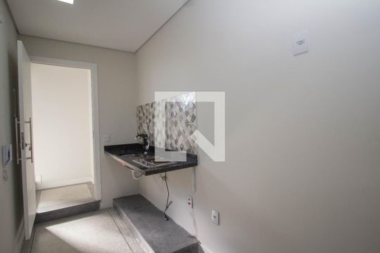 Cozinha de kitnet/studio para alugar com 1 quarto, 26m² em Brasilândia, São Paulo