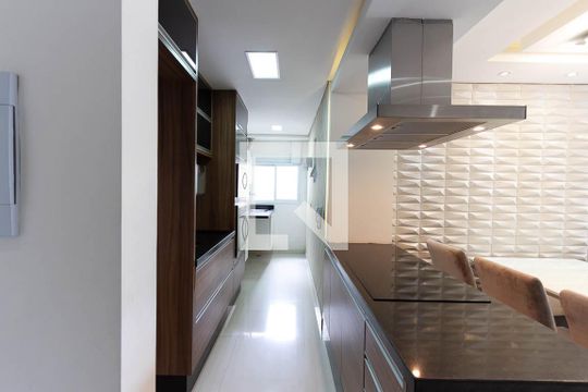 Cozinha de apartamento para alugar com 2 quartos, 82m² em Várzea da Barra Funda, São Paulo