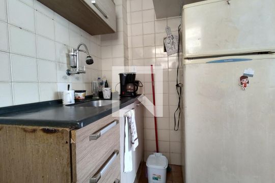 Cozinha de apartamento para alugar com 1 quarto, 45m² em Freguesia (jacarepaguá), Rio de Janeiro