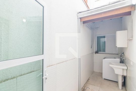 Área de Serviço de apartamento para alugar com 2 quartos, 58m² em Santa Terezinha, Santo André