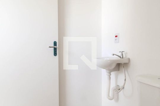 Banheiro de kitnet/studio à venda com 1 quarto, 25m² em Vila Prudente, São Paulo