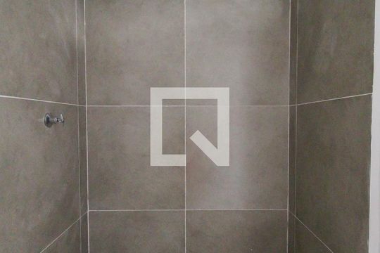 Banheiro de kitnet/studio à venda com 1 quarto, 25m² em Vila Prudente, São Paulo