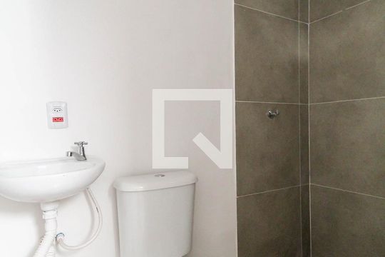 Banheiro de kitnet/studio à venda com 1 quarto, 25m² em Vila Prudente, São Paulo