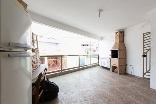 Sacada de casa à venda com 3 quartos, 200m² em Vila Aparecida, São Paulo