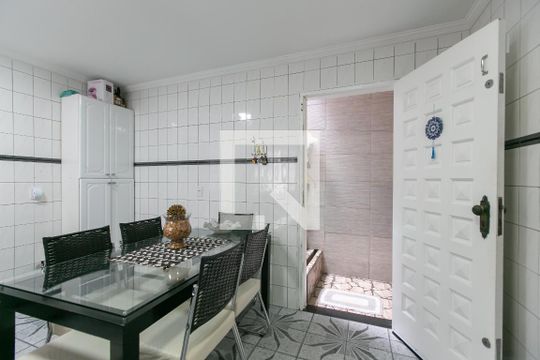 Cozinha  de casa à venda com 3 quartos, 200m² em Vila Aparecida, São Paulo