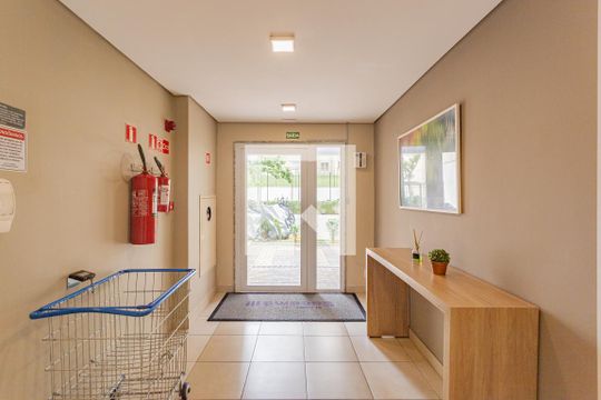 Hall de apartamento à venda com 2 quartos, 33m² em Parque Fongaro, São Paulo