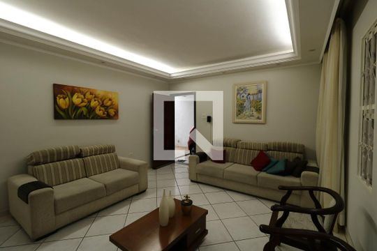 Sala de casa à venda com 5 quartos, 240m² em Jardim Ocara, Santo André