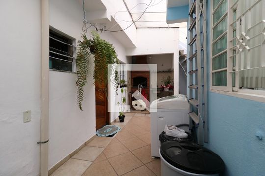 Área de Serviço de casa à venda com 5 quartos, 240m² em Jardim Ocara, Santo André