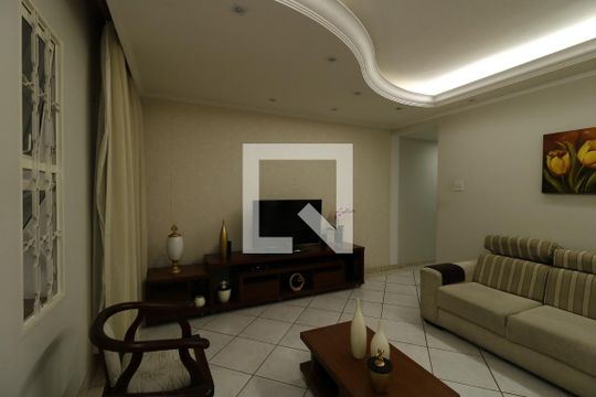 Sala de casa à venda com 5 quartos, 240m² em Jardim Ocara, Santo André