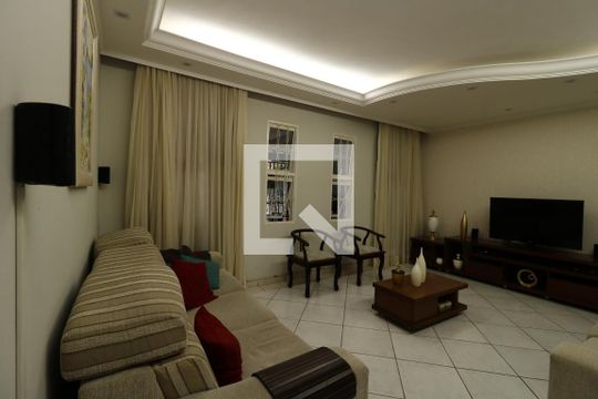 Sala de casa à venda com 5 quartos, 240m² em Jardim Ocara, Santo André