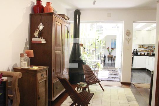 Sala de casa à venda com 3 quartos, 173m² em Vila Olímpia, São Paulo