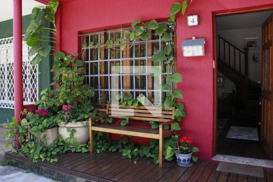Fachada de casa à venda com 3 quartos, 173m² em Vila Olímpia, São Paulo