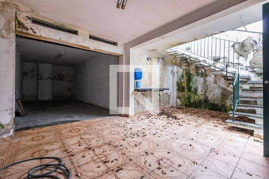 Garagem de casa para alugar com 3 quartos, 120m² em Pinheiros, São Paulo
