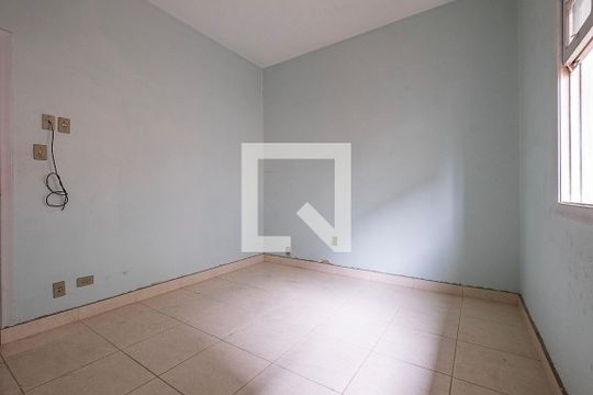 Quarto 1 de casa para alugar com 3 quartos, 120m² em Pinheiros, São Paulo