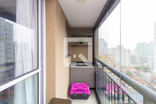 varanda de kitnet/studio à venda com 1 quarto, 28m² em Sé, São Paulo