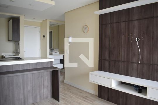 Sala de apartamento para alugar com 1 quarto, 40m² em Campina do Siqueira, Curitiba