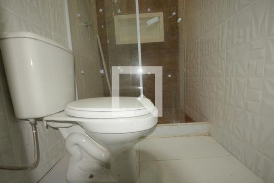 Banheiro de casa à venda com 1 quarto, 50m² em Vila da Penha, Rio de Janeiro