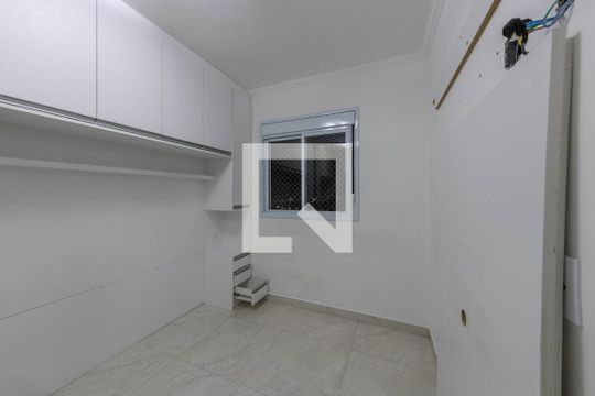 Quarto 1 de apartamento para alugar com 2 quartos, 41m² em Vila California, São Paulo