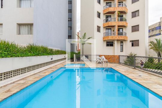 Área comum - Piscina de apartamento para alugar com 1 quarto, 39m² em Pinheiros, São Paulo