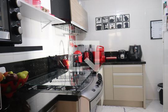 Cozinha de apartamento à venda com 2 quartos, 70m² em Santos Dumont, São Leopoldo