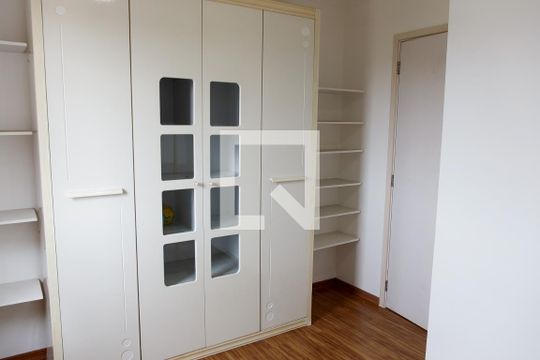 Quarto 2 de apartamento para alugar com 3 quartos, 68m² em Santo Antônio, Osasco