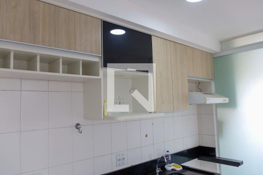 Cozinha de apartamento para alugar com 3 quartos, 68m² em Santo Antônio, Osasco
