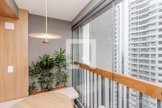Varanda de kitnet/studio à venda com 1 quarto, 25m² em Brooklin Paulista, São Paulo