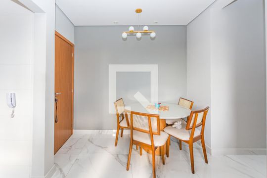 Sala de apartamento à venda com 2 quartos, 48m² em Vila Oeste, Belo Horizonte