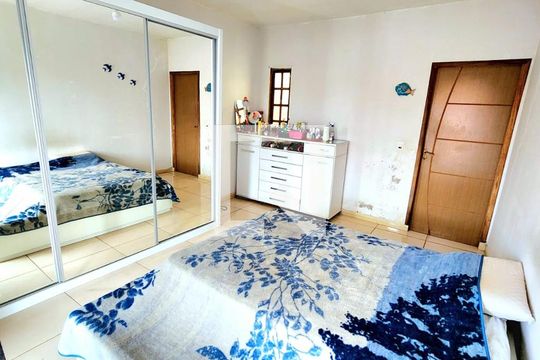 Casa à venda com 4 quartos, 254m² em Itaquera, São Paulo