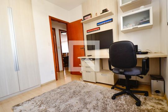 Escritório de apartamento para alugar com 3 quartos, 100m² em Sagrada Família, Belo Horizonte