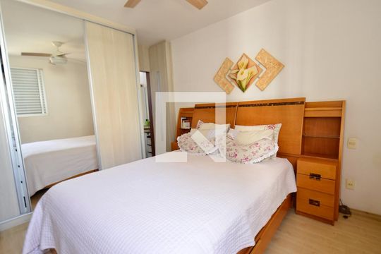 Quarto de apartamento para alugar com 3 quartos, 100m² em Sagrada Família, Belo Horizonte