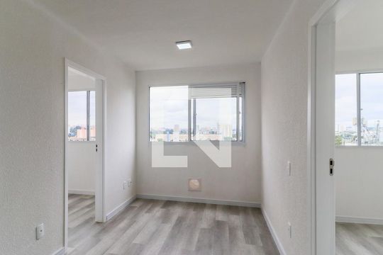 Sala de apartamento para alugar com 2 quartos, 35m² em Jardim Promissão, São Paulo