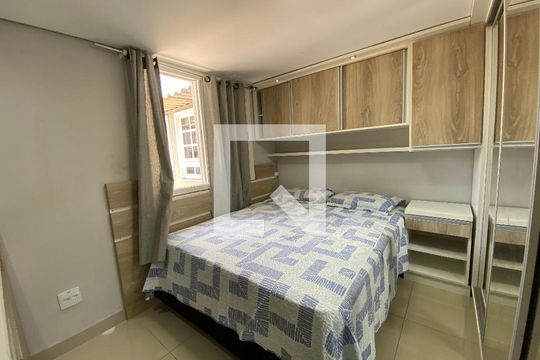 Quarto de casa à venda com 3 quartos, 400m² em Nossa Senhora das Graças, Canoas