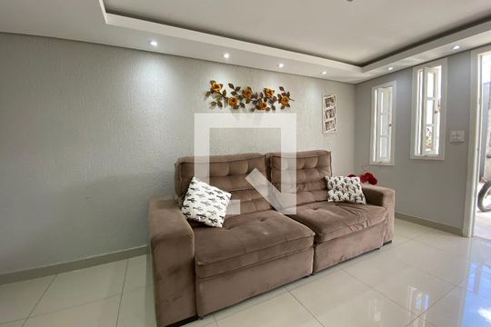 Sala de casa à venda com 3 quartos, 400m² em Nossa Senhora das Graças, Canoas