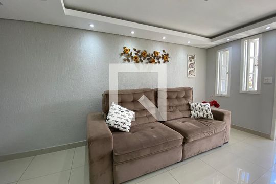 Sala de casa à venda com 3 quartos, 400m² em Nossa Senhora das Graças, Canoas