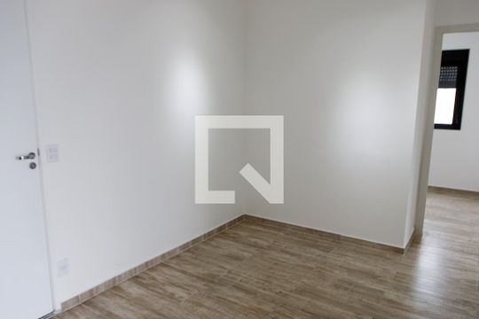 sala de apartamento à venda com 2 quartos, 43m² em Km 18, Osasco