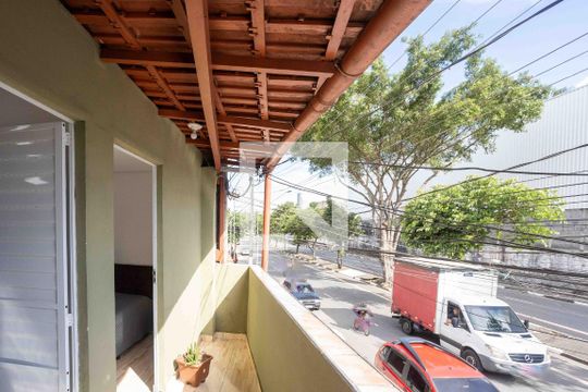 Varanda de casa à venda com 5 quartos, 269m² em Taboão, Diadema
