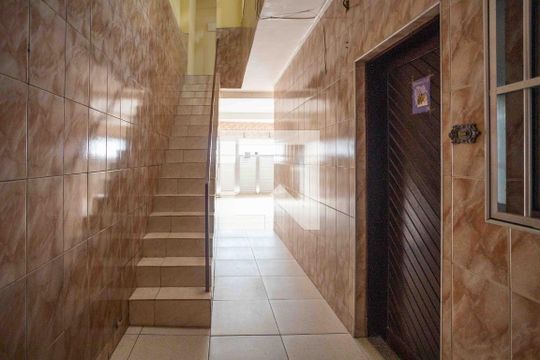 Área comum de casa à venda com 5 quartos, 269m² em Taboão, Diadema
