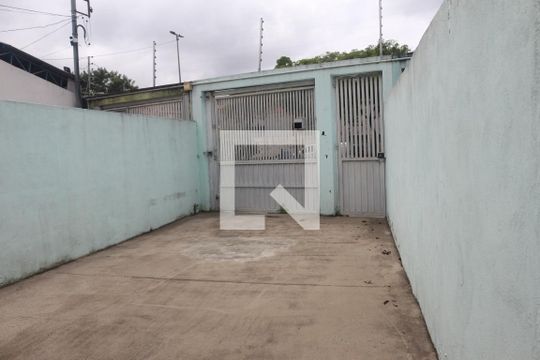 Garagem de casa à venda com 2 quartos, 110m² em Parque Santo Eduardo, São Paulo