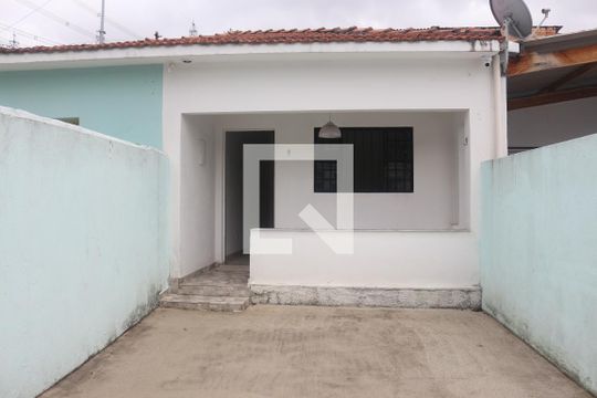 Garagem de casa à venda com 2 quartos, 110m² em Parque Santo Eduardo, São Paulo